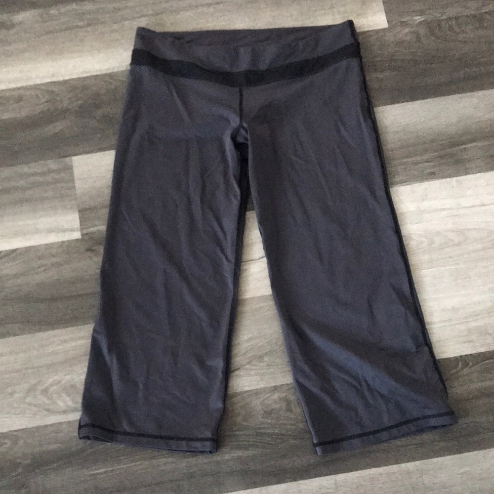 Women's Gray Capri Leggings – Stretch Activewear